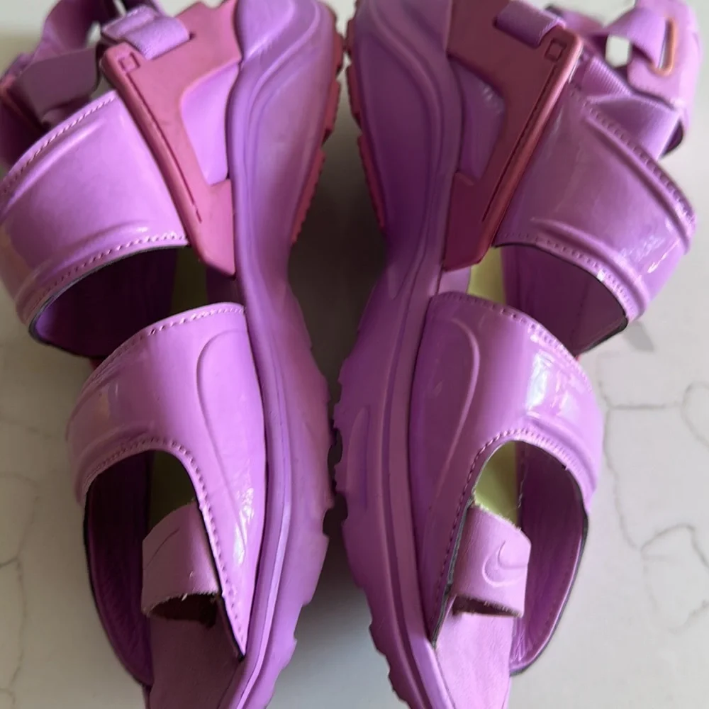 Nike sandals size 8 Barbie core